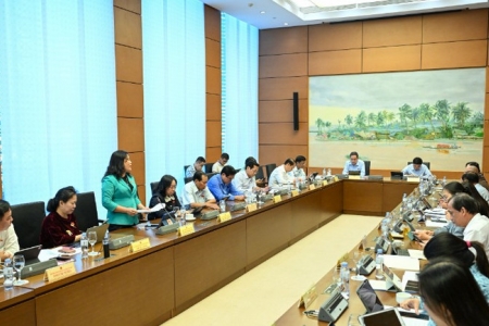 Quốc hội thảo luận về giải pháp duy trì tăng trưởng và khơi thông nguồn lực trong năm 2025