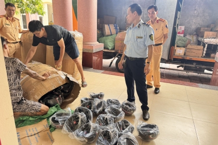 Ninh Bình: Phát hiện vụ vận chuyển 280 mũ bảo hiểm giả mạo nhãn hiệu HONDA