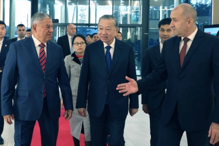 Tổng Bí thư Tô Lâm thăm Công ty Công nghiệp quốc phòng Samel-90 (Bulgaria)