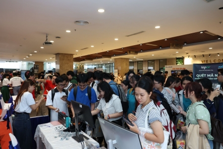 Hơn 3.000 cơ hội việc làm tại Ngày hội UEH Career Fair 2025