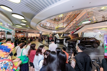 Bộ ba VinFast VF 7, VF 8, VF 9 hút khách tại ngày hội trải nghiệm xe điện