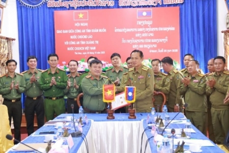 Công an 2 tỉnh Quảng Trị và Khăm Muồn tăng cường hợp tác đảm bảo an ninh trật tự