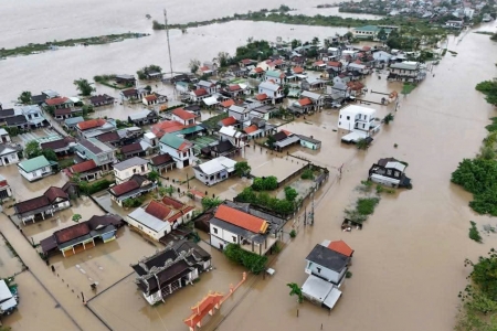 Hỗ trợ khẩn cấp 350 tỷ đồng cho thành phố Huế, Quảng Trị, Quảng Ngãi khắc phục thiệt hại mưa lũ