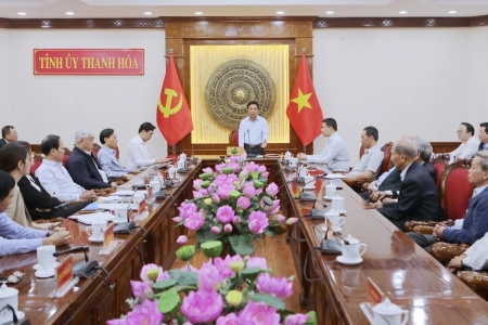 Thường trực Tỉnh ủy Thanh Hóa gặp mặt Ban Chủ nhiệm Câu lạc bộ Hàm Rồng và lãnh đạo các hội quần chúng