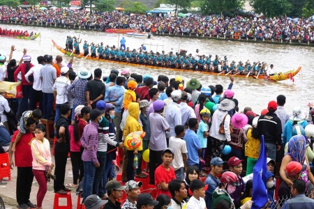 Lễ hội Oóc Om Bóc đua ghe Ngo Cần Thơ 2025 - diễn ra từ ngày 3/11