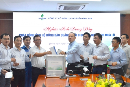 Lọc hóa dầu Bình Sơn quyên góp ủng hộ đồng bào Quảng Ngãi khắc phục hậu quả mưa lũ