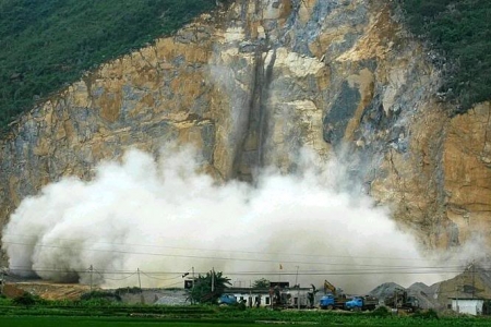 Đề xuất phạt đến 200 triệu đồng với vi phạm trong lĩnh vực vật liệu nổ công nghiệp