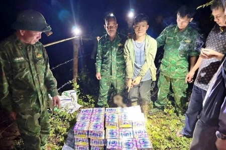 Gia Lai: Bắt giữ đối tượng vận chuyển hơn 83kg pháo nổ trái phép qua biên giới