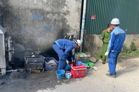 Hưng Yên: Phát hiện 2 cơ sở xả thải trái phép ra môi trường