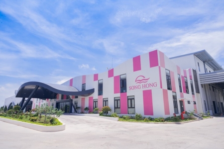 Một công ty dệt may lập kỷ lục lợi nhuận quý III/2025, cổ phiếu lên giá trần