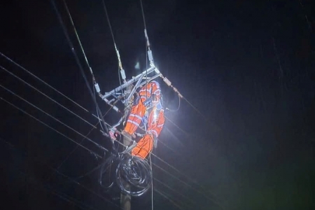 EVNCPC đã khôi phục cấp điện cho 814.126 khách hàng tại khu vực miền Trung