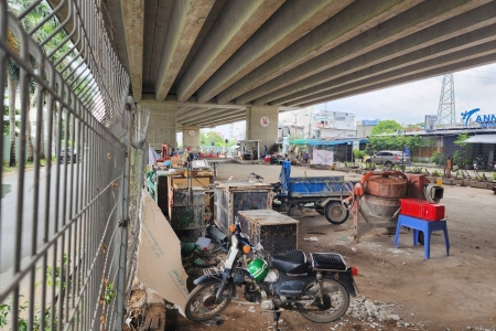 TP. HCM rà soát, xử lý các bãi giữ xe dưới gầm cầu