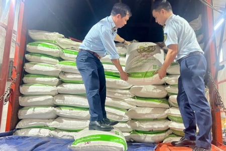 Quảng Trị: Bắt giữ 5 tấn đường cát nhập lậu, trị giá gần 90 triệu đồng