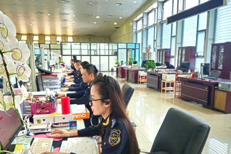 Hoạt động xuất nhập khẩu qua các cửa khẩu Lạng Sơn diễn ra thông suốt, ổn định