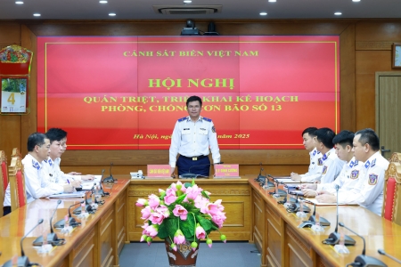 Cảnh sát biển Việt Nam chủ động triển khai công tác phòng chống bão số 13 (KALMAEGI)