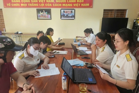 Thuế cơ sở 1 tỉnh Tuyên Quang hỗ trợ doanh nghiệp kê khai, nộp thuế điện tử