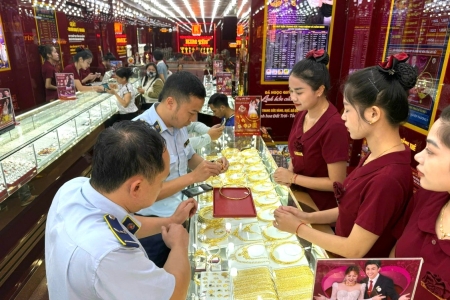 Cao Bằng: Thị trường ổn định sau mưa lũ, tăng cường kiểm soát buôn lậu và hàng giả dịp cuối năm