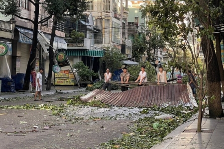 Khẩn trương khắc phục hậu quả bão số 13, nhanh chóng ổn định đời sống Nhân dân sau thiên tai