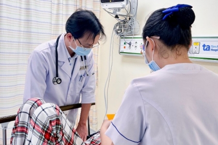 TP. HCM: Thêm 11 người đau bụng, nôn ói sau khi ăn bánh mì trên đường Nguyễn Thái Sơn