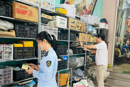 Phú Thọ: Tiêu hủy nhiều sản phẩm phụ tùng xe máy giả mạo HONDA, YAMAHA