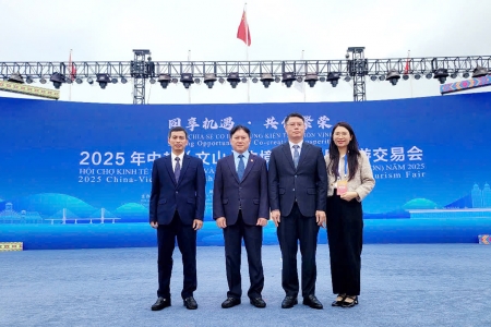 Đoàn công tác tỉnh Bắc Ninh tham dự Hội chợ “Thương mại và Du lịch biên giới Việt - Trung” năm 2025