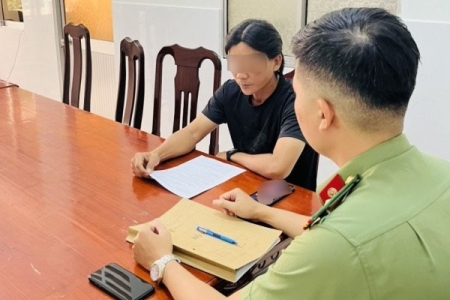 Công an Cà Mau xử phạt người đăng tải video có nội dung sai sự thật về việc tinh gọn bộ máy