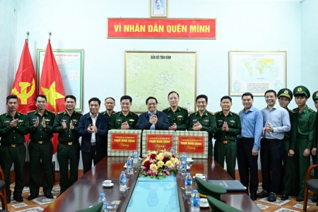 Thủ tướng thăm Đồn biên phòng tại xã biên giới vùng cao Thanh Hóa