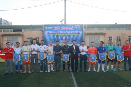 Hà Tĩnh: Khai mạc giải bóng đá trên 40 tuổi gây quỹ ủng hộ trẻ em có hoàn cảnh đặc biệt khó khăn