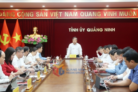 Kỳ họp giao ban đầu tiên của Thường trực Tỉnh ủy Quảng Ninh theo hình thức “không giấy tờ”