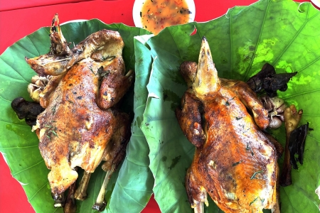 Về miền Bảy Núi, thưởng thức hương vị gà đốt trứ danh