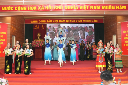 Hà Nội sôi nổi Ngày hội Đại đoàn kết toàn dân tộc năm 2025