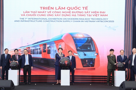 Hàng loạt tập đoàn quốc tế cam kết chia sẻ công nghệ, đầu tư phát triển công nghiệp đường sắt Việt Nam
