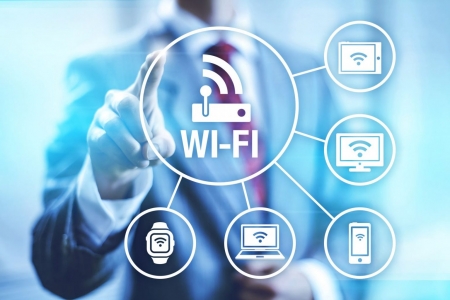 Không nên sử dụng wifi công cộng vì hacker có thể lợi dụng để đánh cắp thông tin