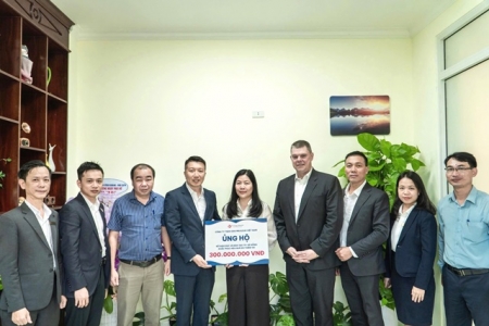 Công ty TNHH ODK Mikazuki Việt Nam hỗ trợ học sinh vùng mưa lũ tại Đà Nẵng