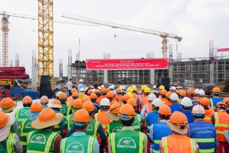 Phát động đợt thi đua “45 ngày đêm đẩy nhanh tiến độ thi công” Bệnh viện đa khoa Cà Mau