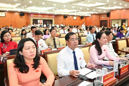 TP. HCM hỗ trợ 100% bảo hiểm y tế cho người cao tuổi và học sinh