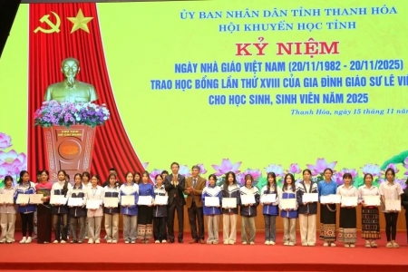 Thanh Hóa: Trao học bổng của gia đình Giáo sư Lê Viết Ly cho học sinh, sinh viên, giáo viên