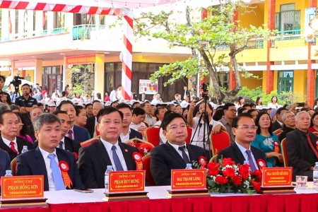 Trường THPT Giao Thủy kỷ niệm 60 năm thành lập - Lá cờ đầu của giáo dục Ninh Bình