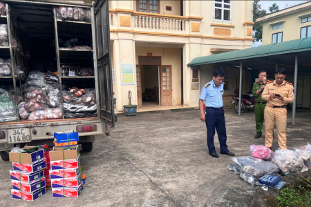 Phú Thọ siết chặt kiểm soát hàng hóa cuối năm: Xử phạt gần 25 triệu đồng, tịch thu hàng tấn hàng lậu