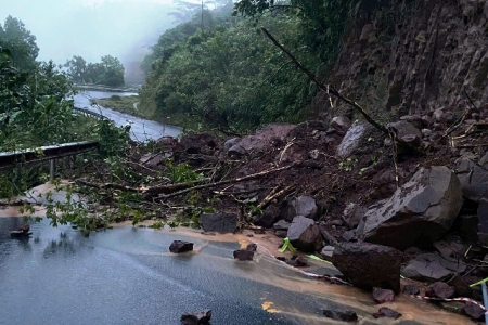 Quảng Trị ứng phó khẩn cấp trước mưa lớn, nhiều khu vực bị ngập và mất điện