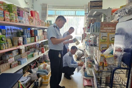 Cao Bằng: Chính quyền và lực lượng chức năng ra quân chống buôn lậu, gian lận thương mại dịp Tết