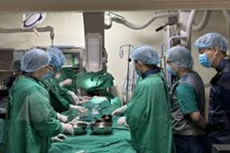 Bệnh viện Đa khoa tỉnh Thanh Hoá thực hiện thành công ca thay van động mạch chủ qua da đầu tiên