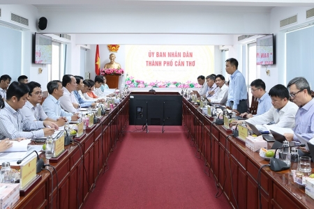 EVNNPT và UBND TP. Cần Thơ thống nhất phối hợp di dời đường dây truyền tải điện giao chéo với đường cao tốc