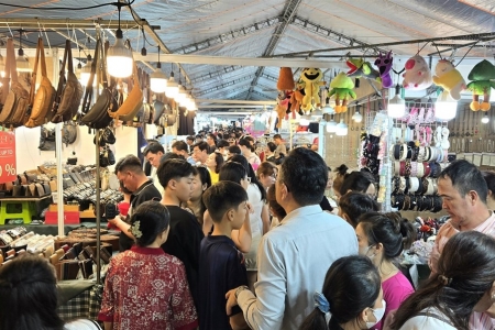 Hơn 30.000 lượt khách tham quan tại Ngày hội Cua Cà Mau - Lần thứ II năm 2025