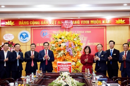 Lãnh đạo tỉnh động viên và kỳ vọng lớn vào ngành giáo dục Nghệ An