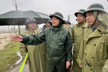 Phó Thủ tướng Hồ Quốc Dũng: Di dời dân ngay trong ngày, tuyệt đối không để xảy ra thiệt hại về người