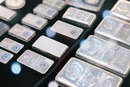 Giá bạc cuối ngày 20/11: Nội địa mất 52.000 đồng/lượng, thị trường quốc tế lùi về 50 USD/ounce