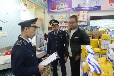 QLTT Cao Bằng siết chặt chống hàng giả, hỗ trợ phục hồi sau thiên tai