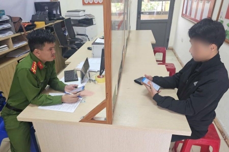 Công an phường Hoành Sơn hỗ trợ tìm người chuyển nhầm 150 triệu đồng để trả lại