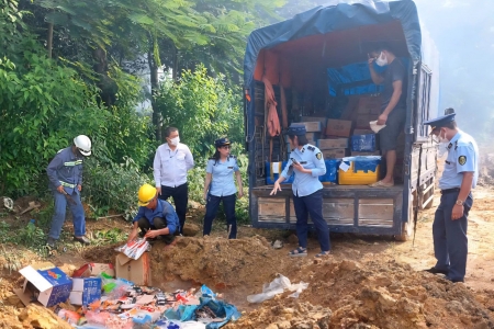 Đội QLTT số 5 Lào Cai: Tăng cường kiểm tra, bảo đảm kỷ cương thị trường năm 2025